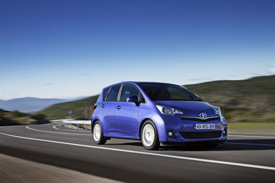  Toyota Verso-S 2010 года  (фото 86 из 109)